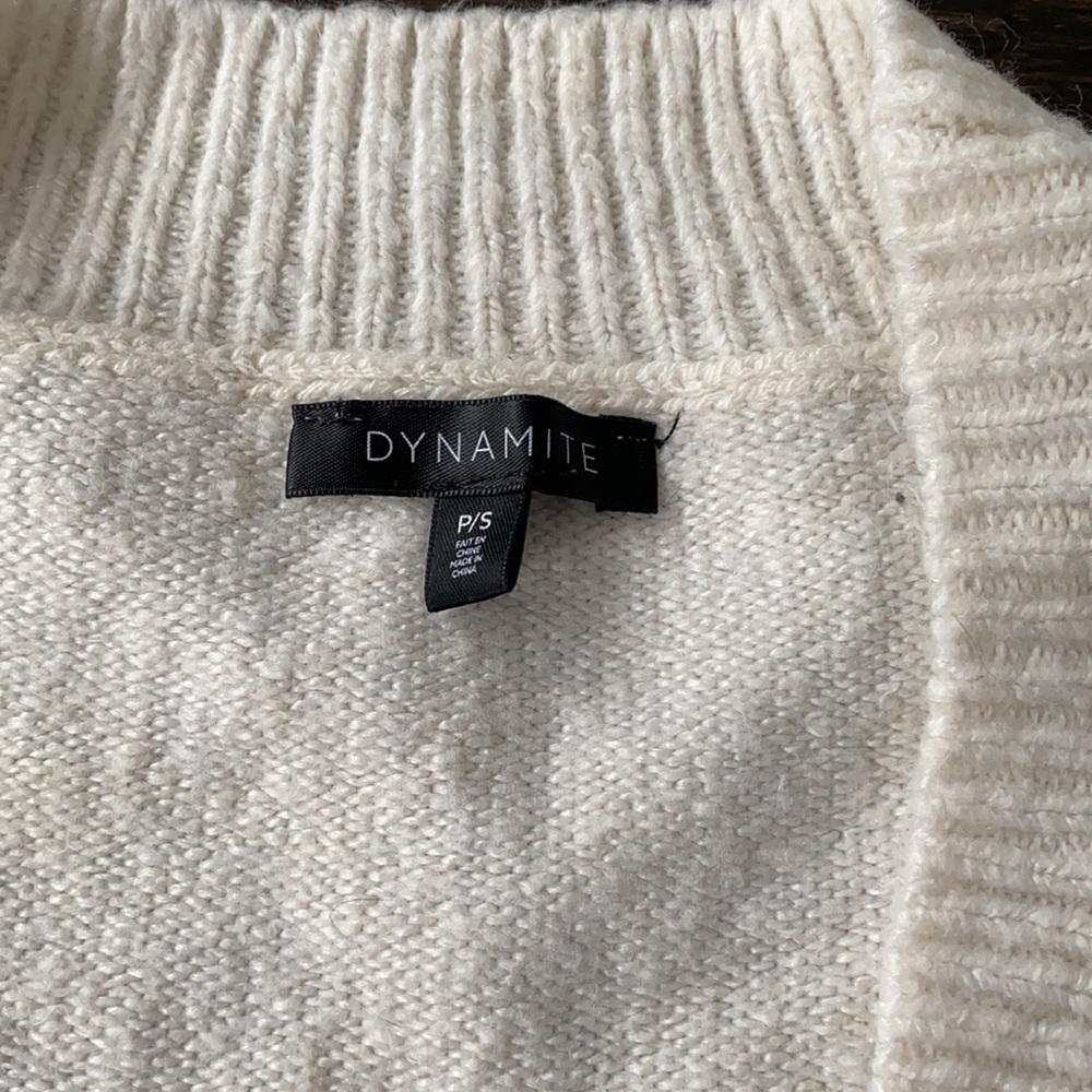 Dynamite Sweater - Picture 2 of 2